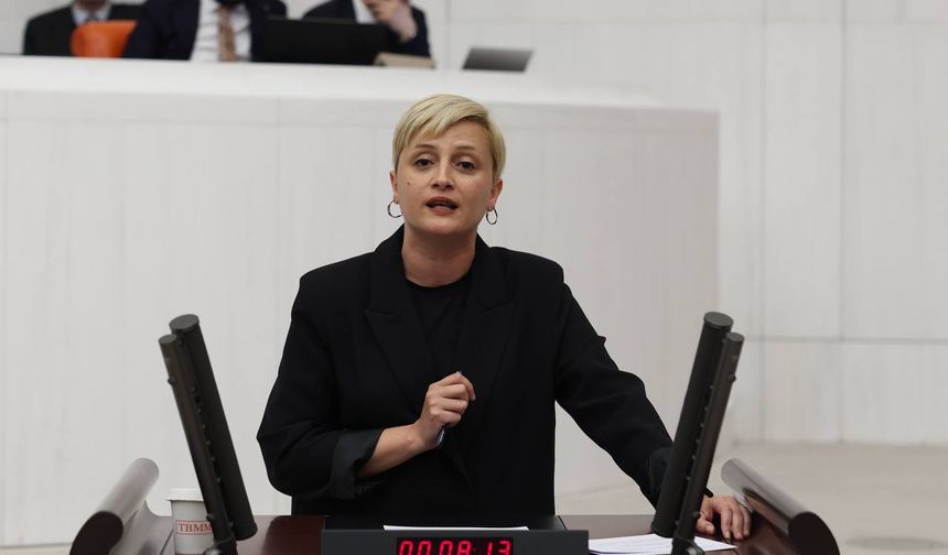 DEM Parti Mersin Milletvekili Perihan Koca, "Rojava Kırmızı Çizgimizdir, Bu Devrim Teslim Alınamaz"