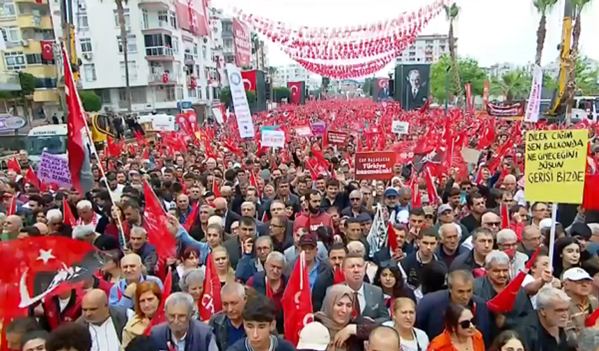 CHP’nin “Millet İradesine Sahip Çıkıyor” mitingi…