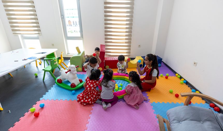 Halkkent MERCEK’te eğitim alan kadın kursiyerler için artık bir de ‘Çocuk Oyun Odası’ hizmeti sunuluyor