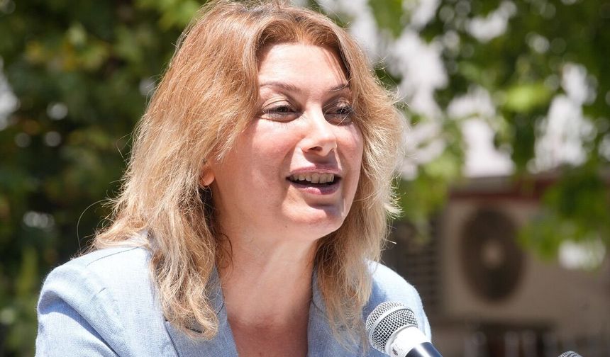 CHP Kadın Kolları'nda Görev Değişikliği İddiası: Asu Kaya Yönetiminin Feshedildiği Açıklandı