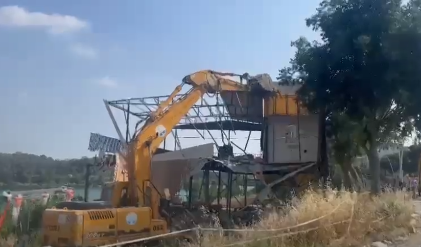 Kaçak Yapı Tartışmaları Son Buldu: Dilberler Sekisi’ndeki Seyir Terası Yıkıldı