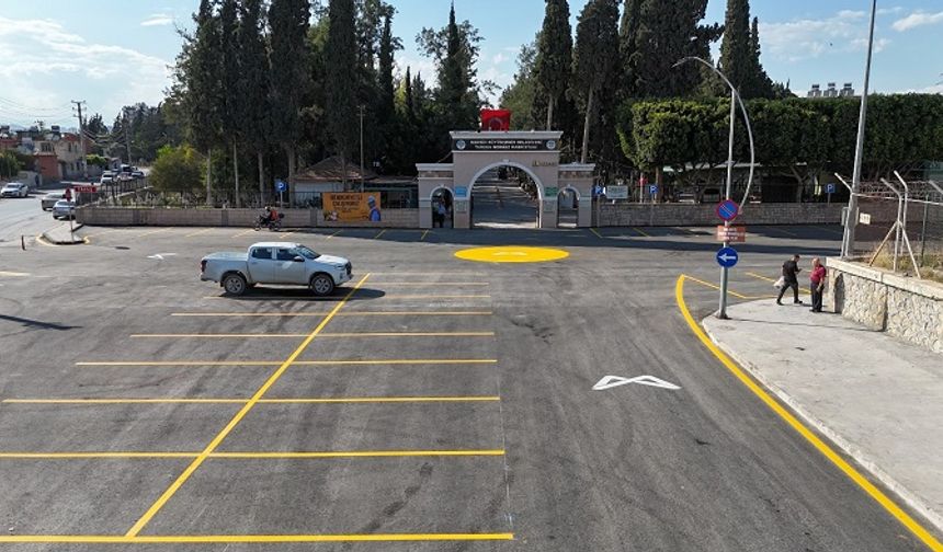 TARSUS ŞEHİR MEZARLIĞI OTOPARKI TAMAMEN YENİLENDİ, KAPASİTESİ ARTTI