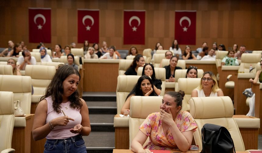 ÇUKUROVA BELEDİYESİ’NDEN KREŞ ÖĞRETMENLERİNE İLETİŞİM BECERİLERİ EĞİTİMİ