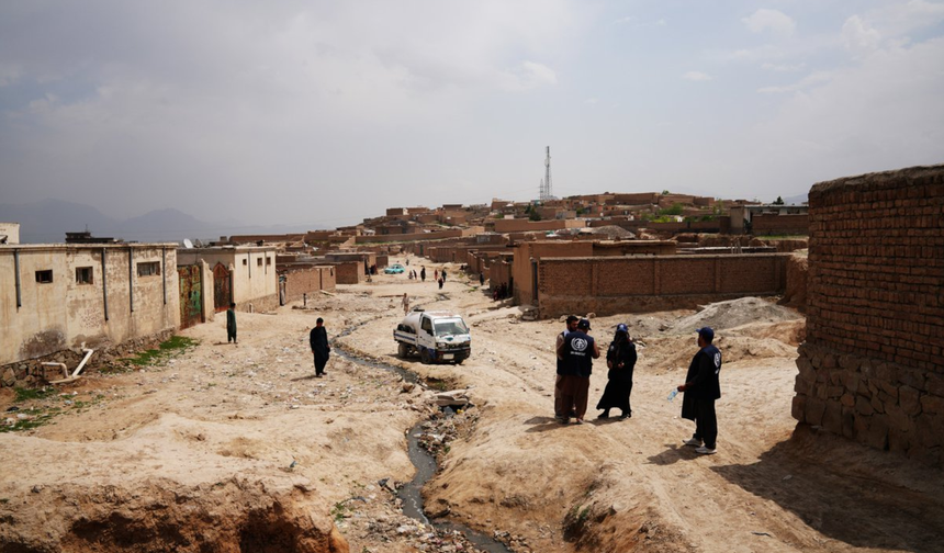Afganistan’da Kadın ve Kız Çocuklarının Hakları Geri Dönüşsüz Bir Şekilde Yok Oluyor
