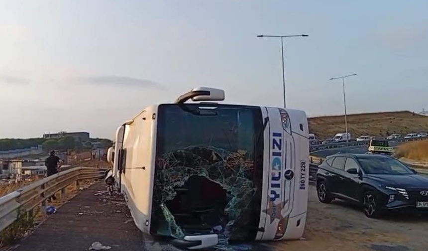 Kuzey Marmara Otoyolu’nda yolcu otobüsü devrildi: 3 ölü, 20 yaralı