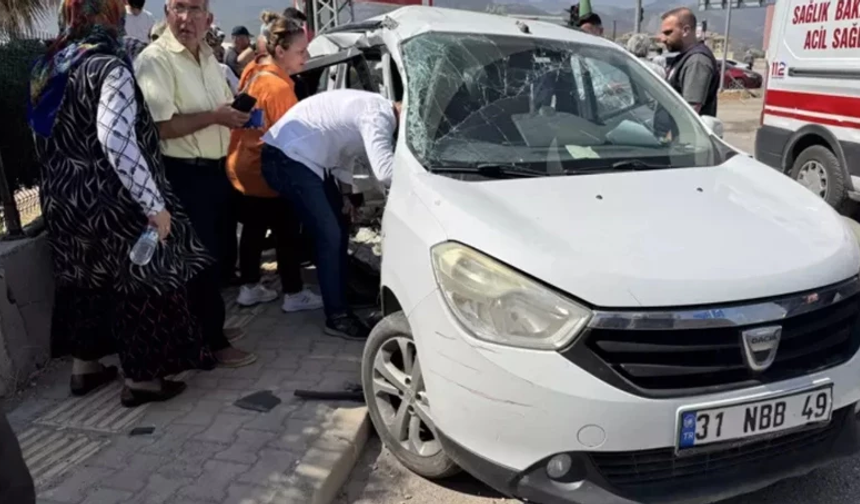 Hatay Düğün Yolunda Feci Kaza: 3 Ölü, 2 Yaralı