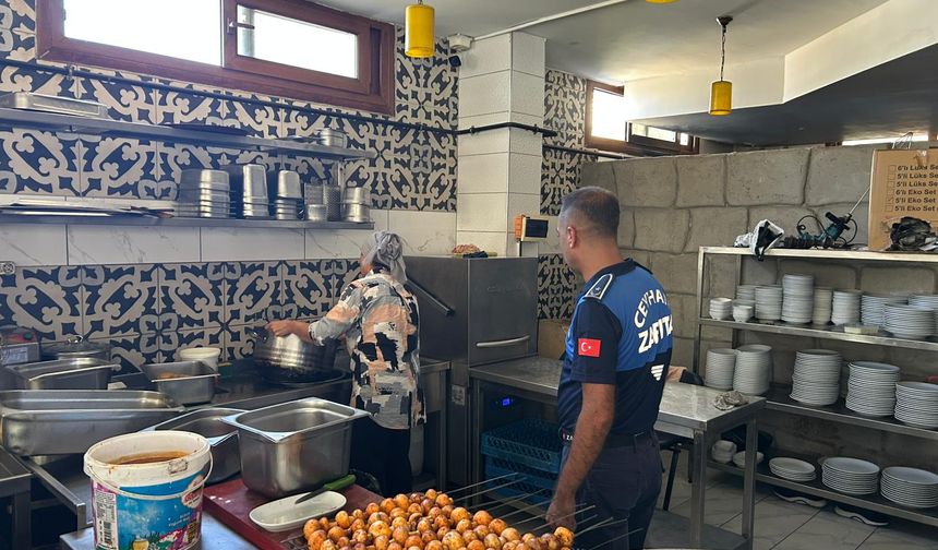 -Ceyhan Belediyesi zabıta ekiplerinden restoran ve lokantalara denetim