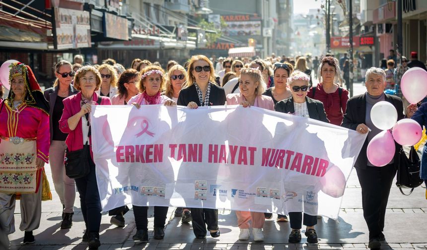 Konak’ta “Pembe Yürüyüş”: Kadınların Gücü, Her Türlü Engeli Yenecektir