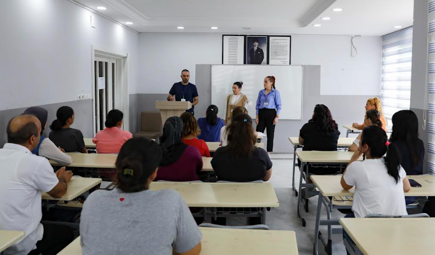 BÜYÜKŞEHİR, VELİ-ÖĞRENCİ-ÖĞRETMEN İLİŞKİSİNİ GÜÇLENDİRİYOR