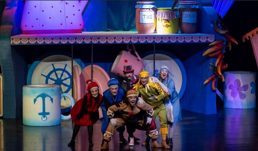 MERSİN ŞEHİR TİYATROSU’NDAN YENİ BİR PRÖMİYER: ‘BİSKÜVİ ADAM’