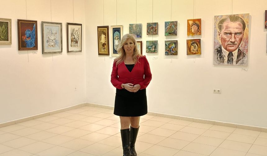 Adana’da “2025'e Veda 2026'ya Hoş Geldin Yeni Yıl Sergisi” açıldı