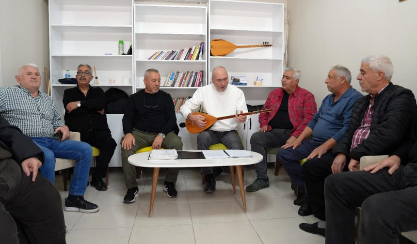 ÇUKUROVA’DA EMEKLİLERDEN MÜZİK ZİYAFETİ