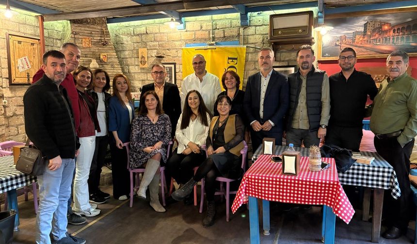 Tersakansanat ve Eğitim Sen İşbirliğiyle Demet Eşmekaya’nın “Destina O Sonsuz An” Kitap Etkinliği Gerçekleştirildi