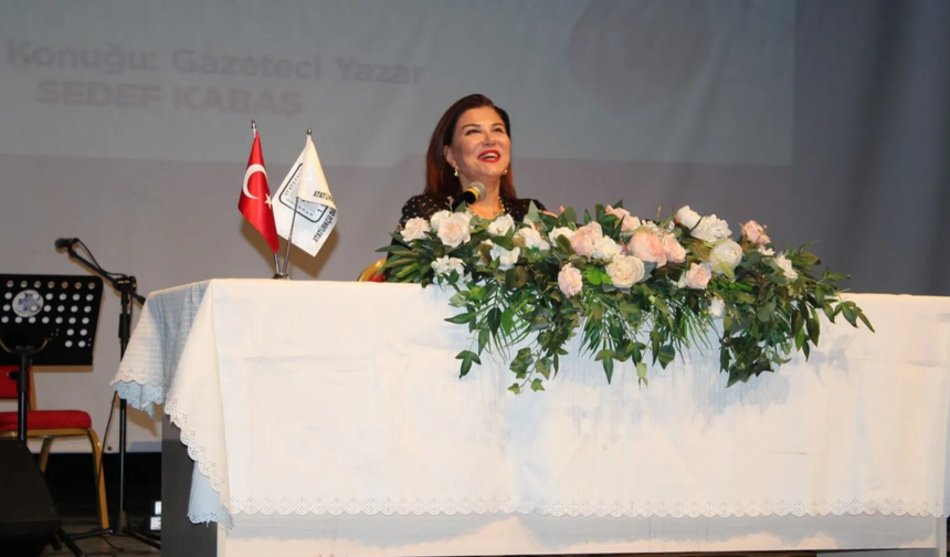 Sedef Kabaş Gözaltına Alındı: “Cumhurbaşkanına Hakaret” ve “Suç İşlemeye Tahrik” Suçlaması