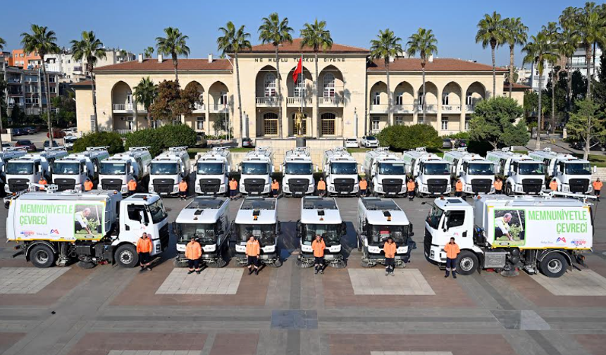 MERSİN BÜYÜKŞEHİR’İN TEMİZLİK ARAÇ FİLOSU’NA 22 BÜYÜK YOL SÜPÜRME ARACI EKLENDİ