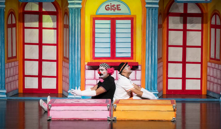 MERSİN ŞEHİR TİYATROSU BU YARIYIL TATİLİNDE DE ÇOCUKLARI UNUTMADI