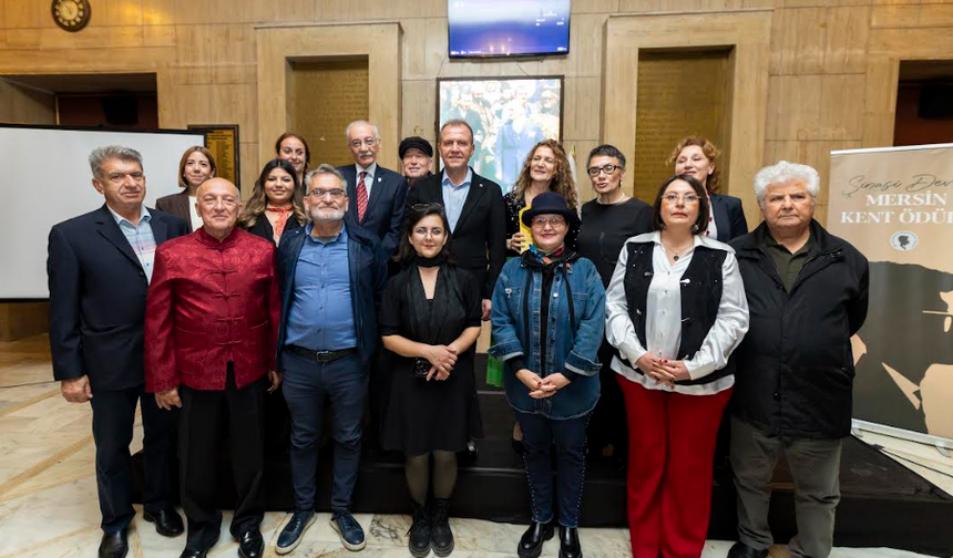 Başkan Seçer, 6. ‘Şinasi Develi Mersin Kent Ödülü’ Törenine Katıldı