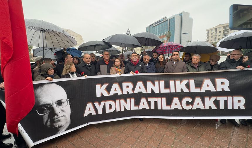 Uğur Mumcu, Katledilişinin 33. Yılında Adana’da Anıldı: “Uğurlar Ölmez, Işığı Sönmez”