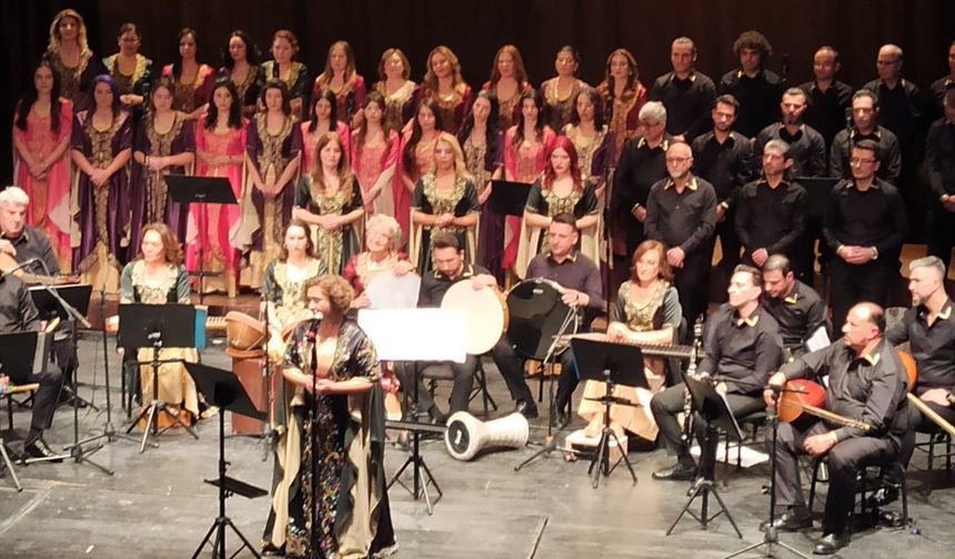 MUSİKİDE ‘DEVRİM’ GİBİ KONSER