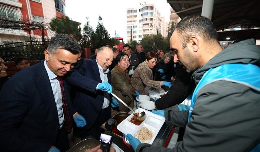Yüreğir Belediyesi’nden Serinevler’de Birlik Ve Beraberlik İftarı