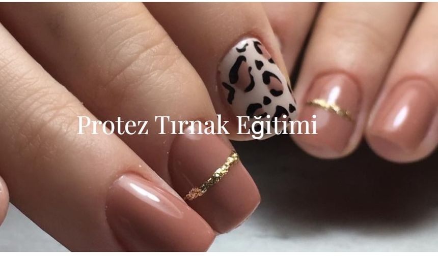 Profesyonel Bir Kariyerin İlk Adımı: Protez Tırnak Eğitimi