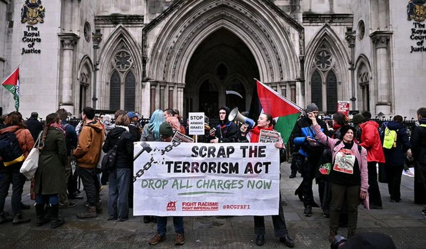İngiltere’de mahkeme, Palestine Action’ın yasaklanmasını hukuka aykırı buldu