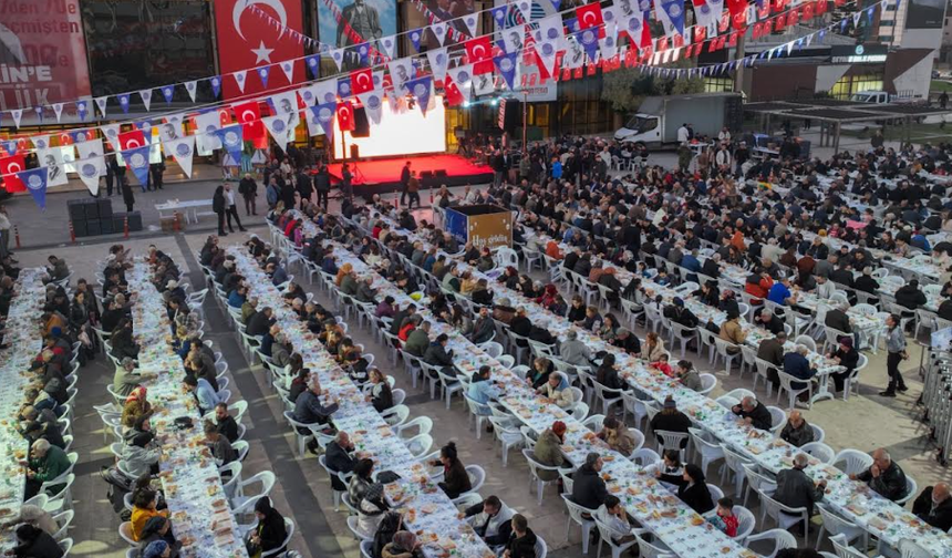 SEYHAN BELEDİYESİ’NDEN RAMAZAN’DA BİRLİK SOFRASI