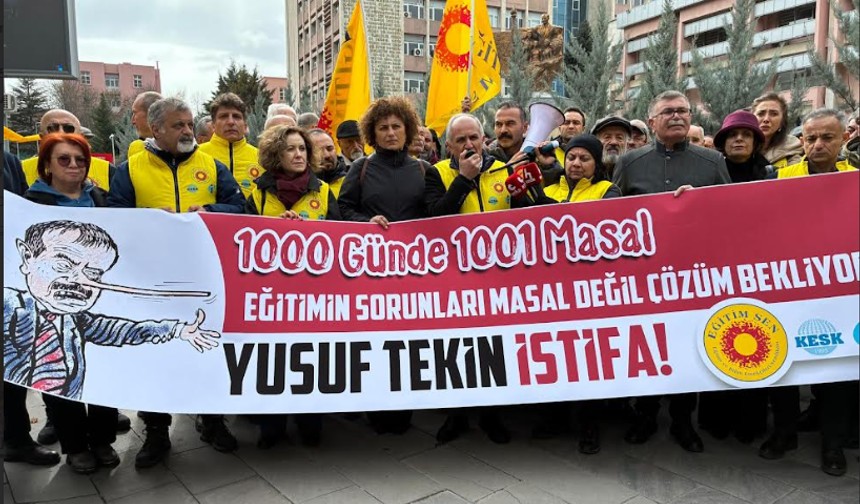 Eğitim Sen’den 1000 Gün Değerlendirmesi: “Kamusal Eğitim Tasfiye Edildi, Eğitim Sistematik Biçimde Dinselleştirildi”