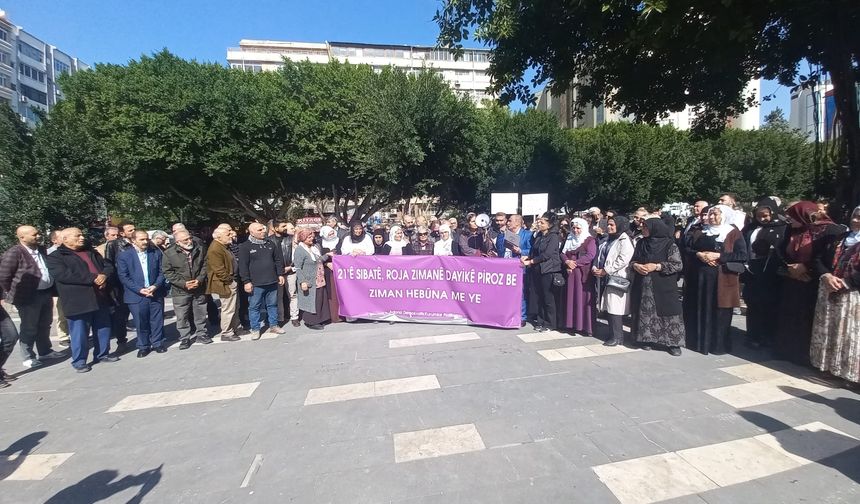 Adana Demokratik Kurumlar Platformu’ndan İnönü Parkı’nda İki Dilli Mesaj: “Barış, Dillerin Özgürlüğüyle İnşa Edilir”