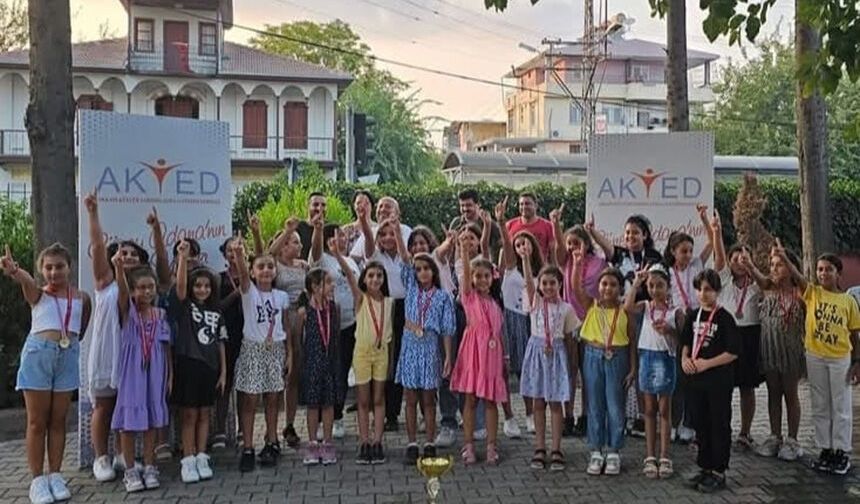 Eğitimde Tasarruf Olmaz: Güney Adana’nın Sesi Duyulmalı