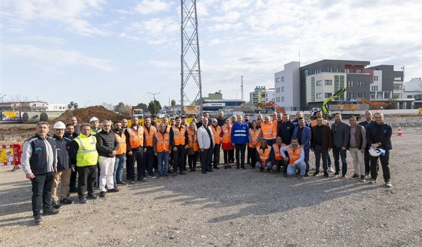 BAŞKAN SEÇER, HAL KATLI KAVŞAĞI İNŞAATINDA İNCELEMELERDE BULUNDU