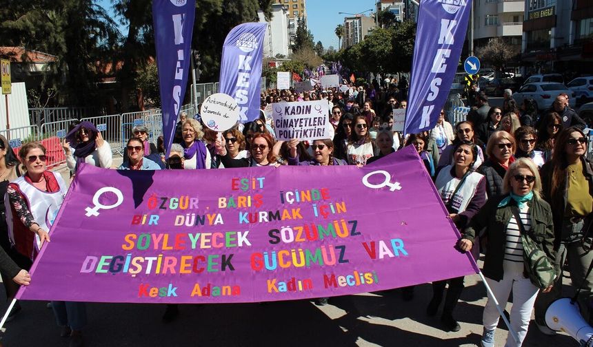 Adana’da Yüzlerce Kadın Emeği, Bedeni ve Kimliği İçin Yürüdü