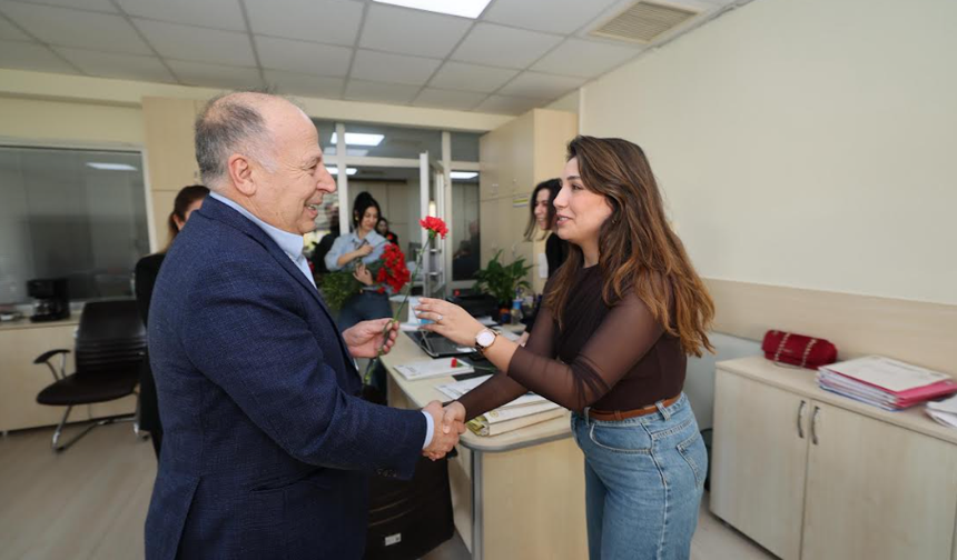 BAŞKAN DEMİRÇALI’DAN KADIN PERSONELE 8 MART ZİYARETİ