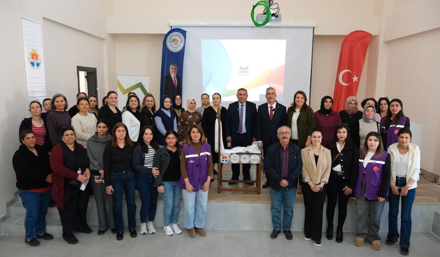 Karataş ilçesindeki kadınlar balık ağı üretimi ile ekonomik güç kazanacak