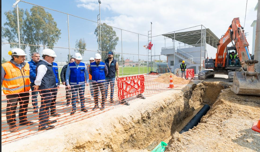 BAŞKAN SEÇER, AKDENİZ İLÇESİ KANALİZASYON HATTI YAPIM ÇALIŞMALARINI YERİNDE İNCELEDİ