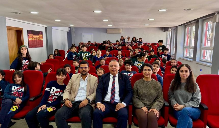 Uzman Şahin'den; Adana’da Öğrencilere “Su Bilinci” Semineri