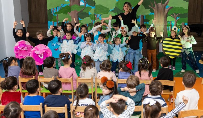 Dünya Tiyatro Günü, Yenişehir’de unutulmaz bir sanat şölenine sahne oldu