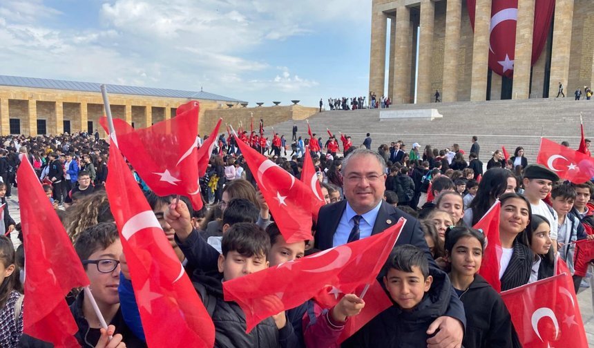 CHP’Lİ EVRİM KARAKOZ’DAN 23 NİSAN MESAJI: “MİLLET İRADESİNDEN ASLA TAVİZ VERMEYECEĞİZ”