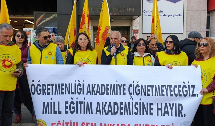 Eğitim Sen’den “Milli Eğitim Akademisi” tepkisi: “Öğretmenlik tasfiye ediliyor”