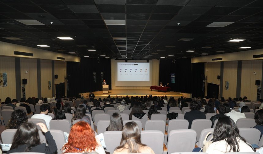 Cerrahide Yenilikçi Gelişmeler ve Yapay Zekâ Kongresi Çukurova Üniversitesinde Başladı