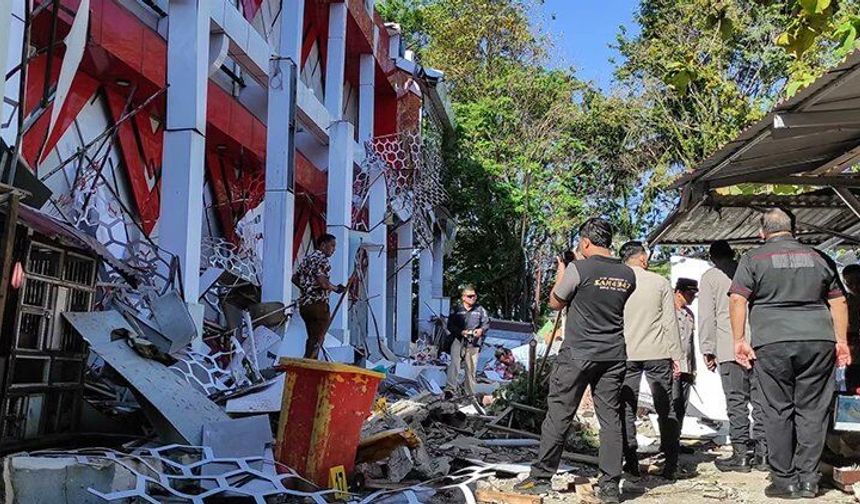 Endonezya’da 7.8 Şiddetli Deprem: Tsunami Alarmı Verildi