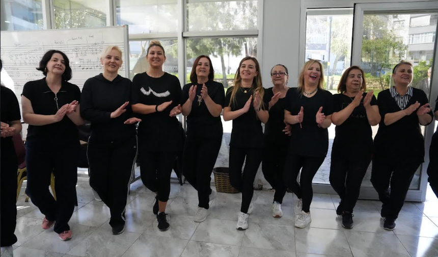 ÇUKUROVA’DA HALK OYUNLARIYLA KÜLTÜREL MİRAS YAŞATILIYOR