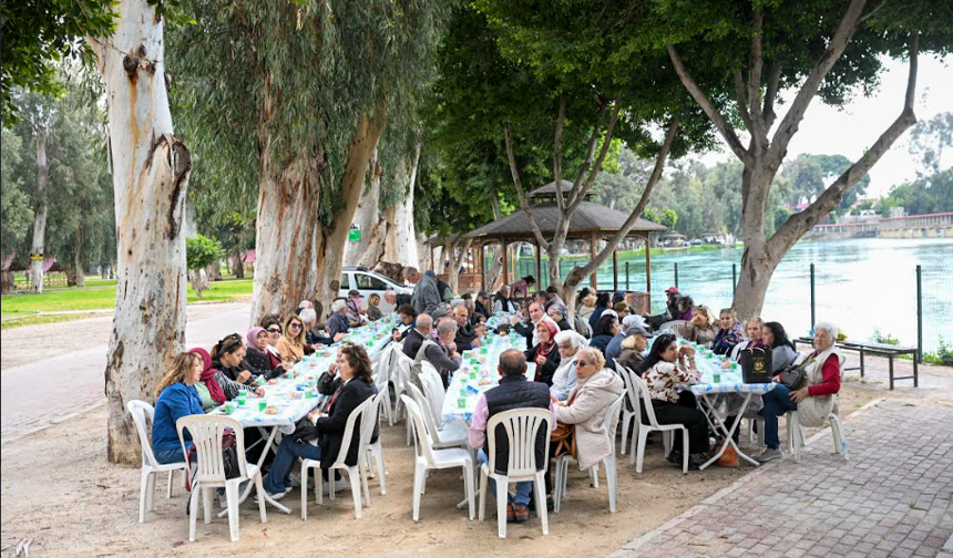 MERSİN BÜYÜKŞEHİR, EMEKLİLERİ DOĞAYLA BULUŞTURUYOR