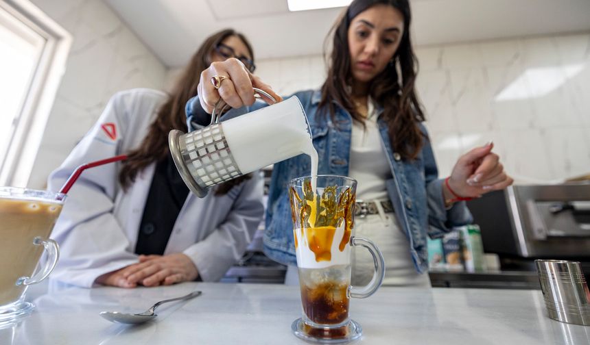 Kahve Yapımı ve Sunumu’ kursu, kahve sektöründe meslek edinmek isteyen vatandaşlardan yoğun ilgi görüyor