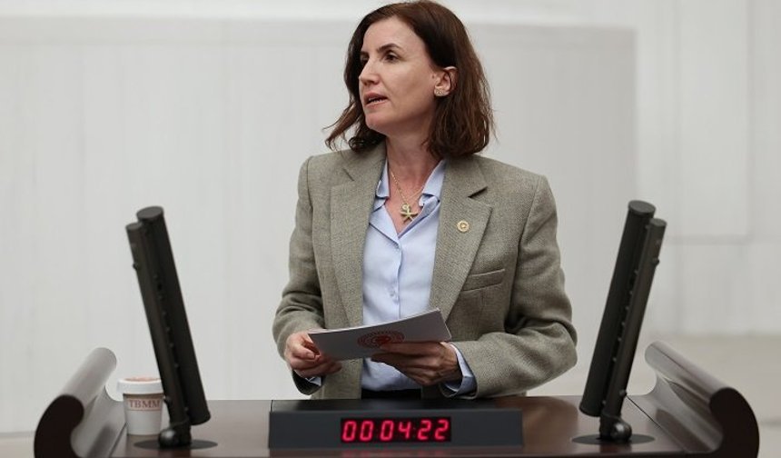 CHP’li Aliye Coşar: “İktidar Kadın Yoksulluğunu Çözmüyor, Günü Kurtarıyor”