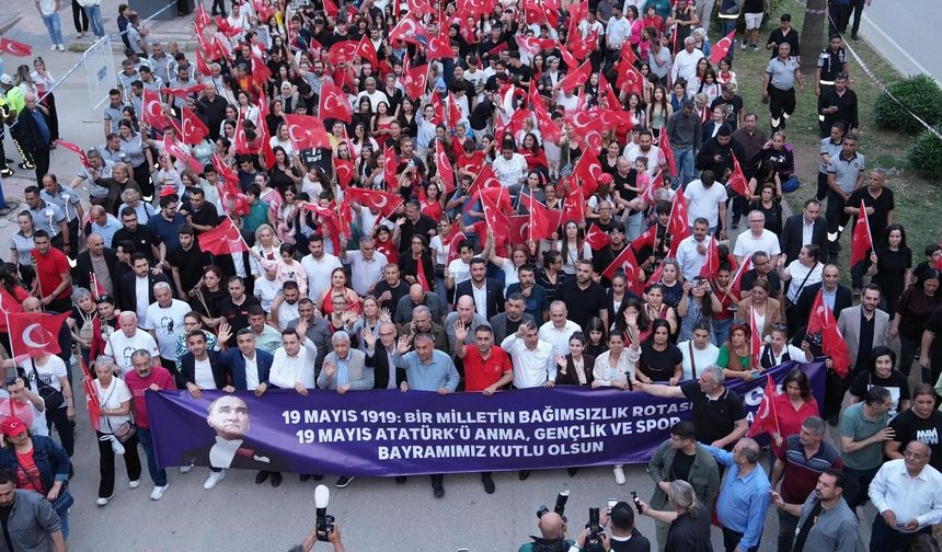ÇUKUROVA’DA 19 MAYIS COŞKUSU MEYDANLARA SIĞMADI