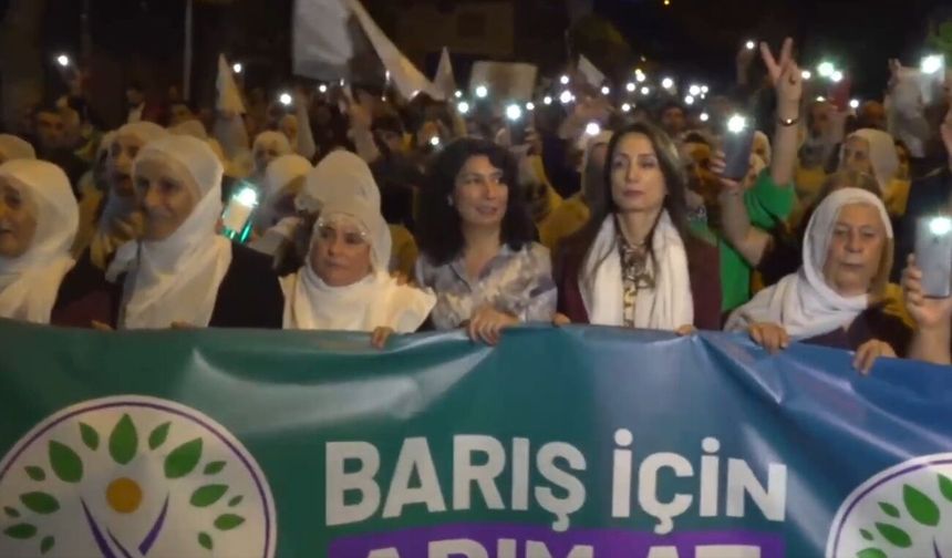DEM Parti’den “Barış İçin Adım At” Yürüyüşü ve Çözüm Süreci Mesajları
