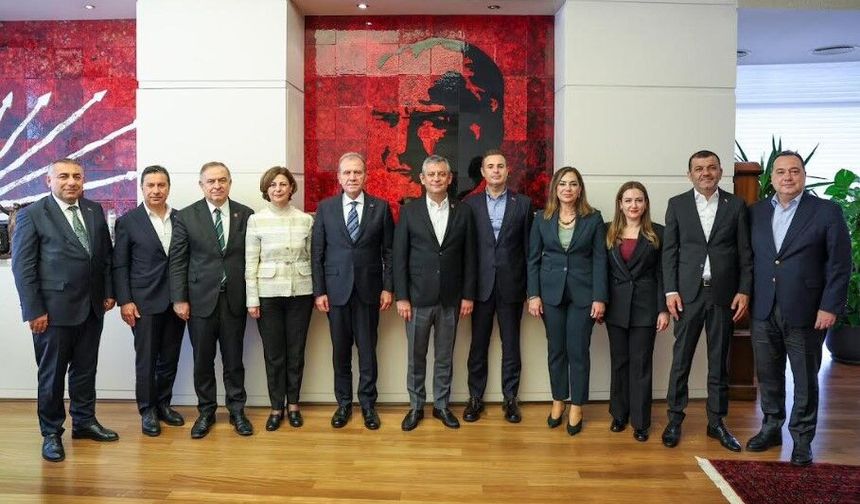 SEÇER: “BU ZOR GÜNLERDE PARTİMİZİN YANINDA OLMAK ZORUNDAYIZ”