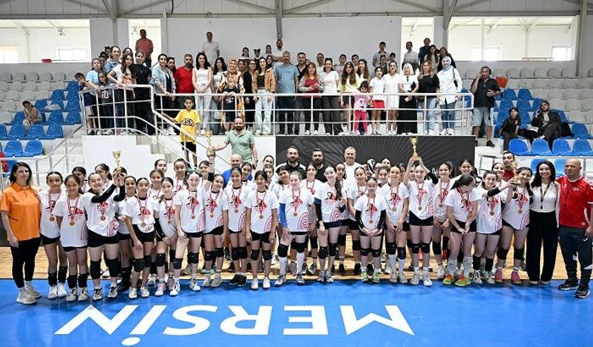 GENÇLERİN BAYRAMI MERSİN BÜYÜKŞEHİR’İN TURNUVASI İLE TAÇLANDI