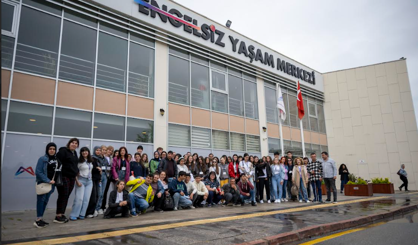 MERSİN BÜYÜKŞEHİR ENGELSİZ YAŞAM MERKEZİ’NDE ÖĞRENCİLER AYRIMCILIĞA KARŞI ORTAK MESAJ VERDİ